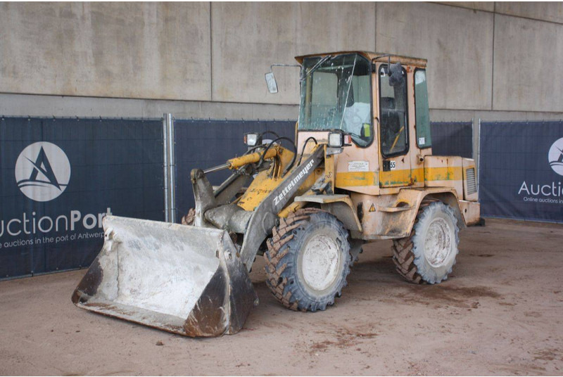 Chargeuse sur pneus Zettelmeyer ZL 502B