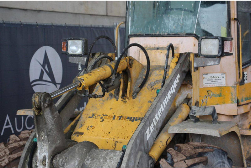Chargeuse sur pneus Zettelmeyer ZL 502B