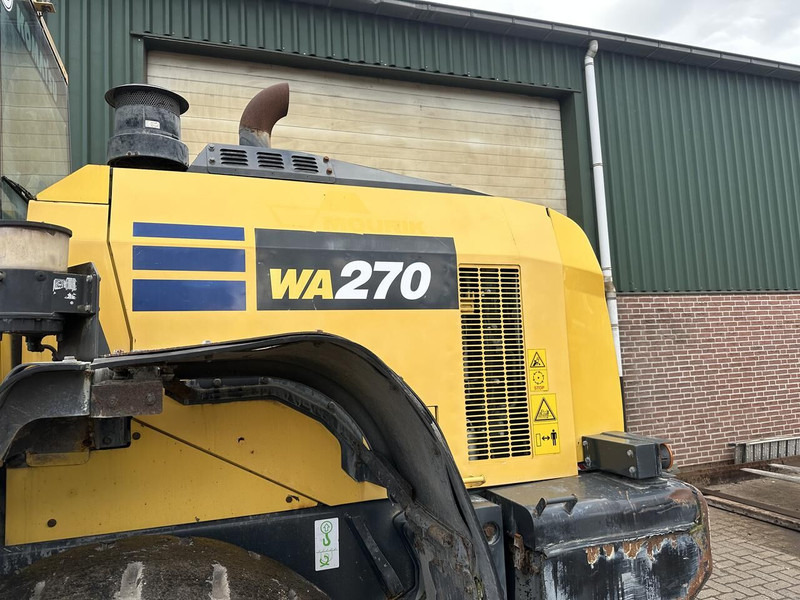 Chargeuse sur pneus shovel WA270 8 - Gebruikt