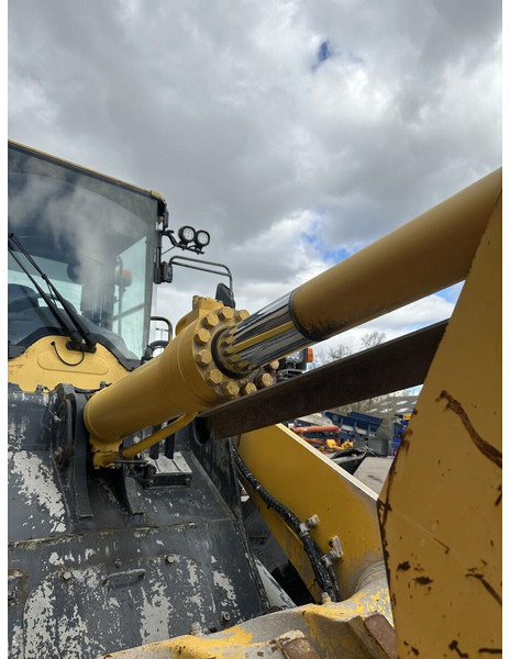 Chargeuse sur pneus shovel WA270 8 - Gebruikt