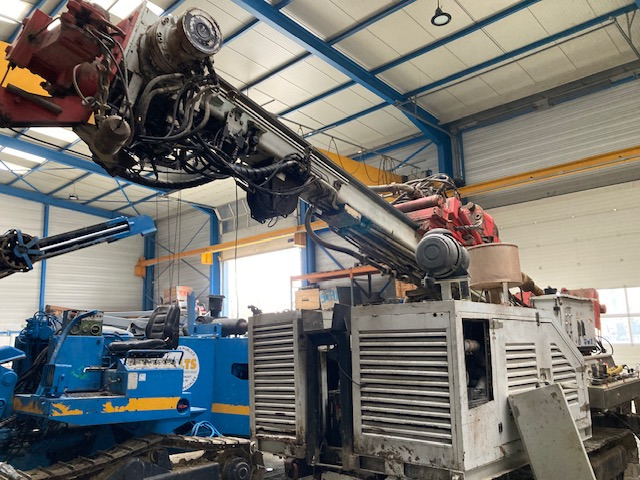 Compresseur d'air FOREUSE HERRENKNECHT COMPRESSEUR ET CAMION