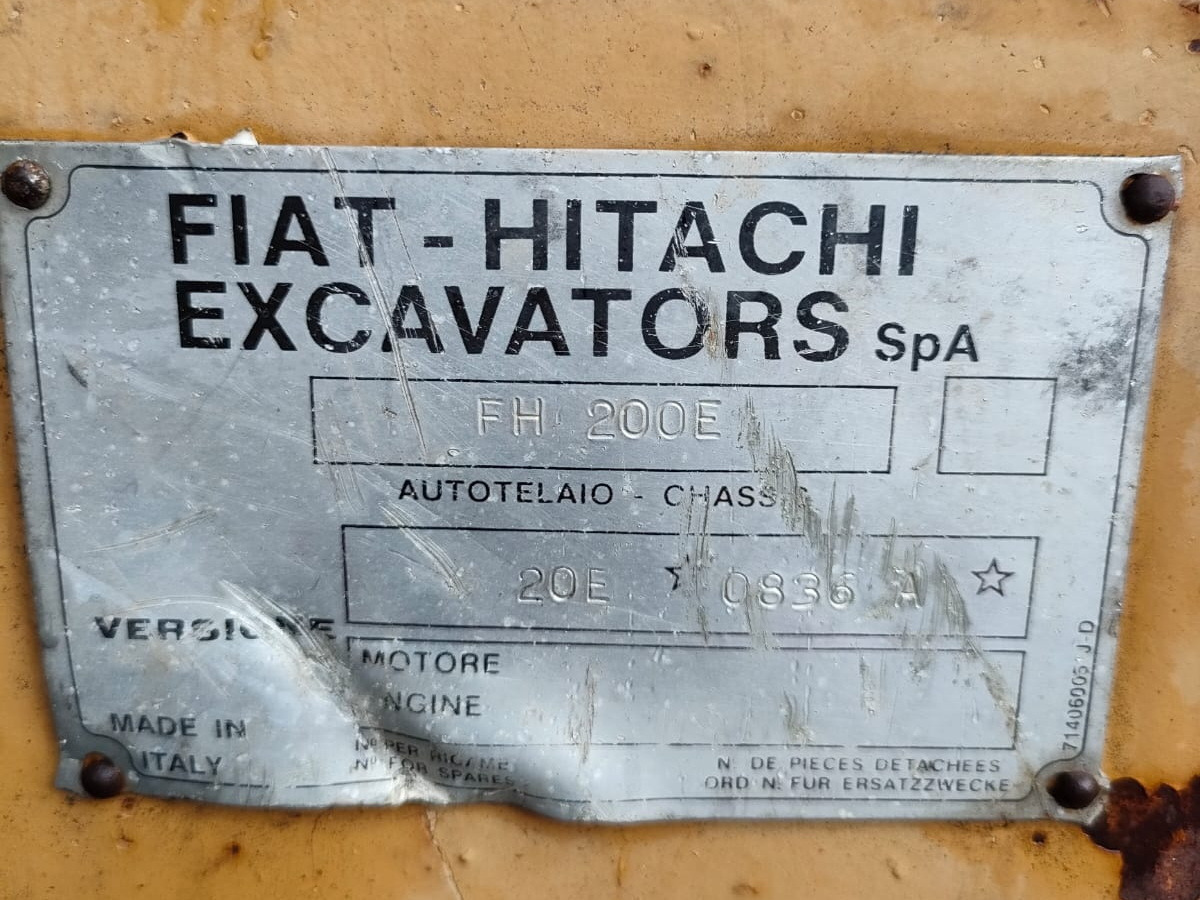 Pelle sur chenille FIAT HITACHI FH200: photos 7