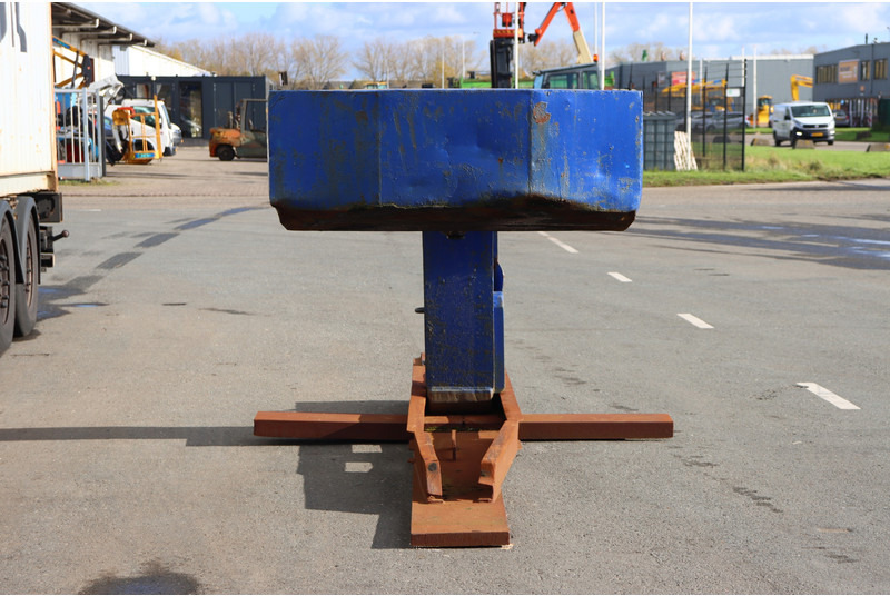 Engins de chantier *Gooseneck CG25