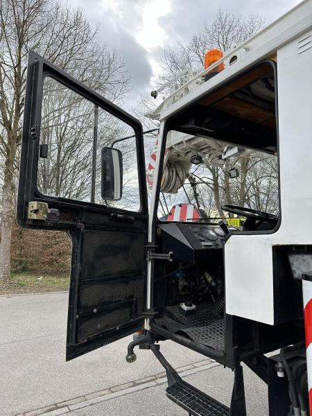 Grue mobile Liebherr Autokran LTM 1050 50-Tonner