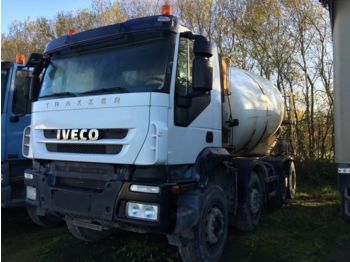 Camion malaxeur Iveco Trakker 410 8x4: photos 1
