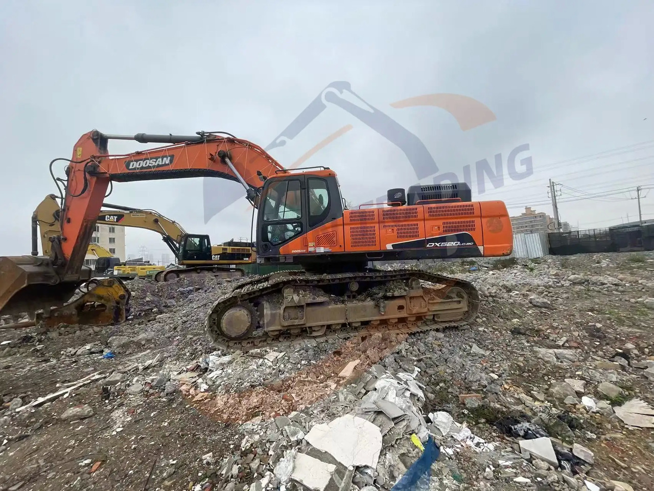 Pelle sur chenille Low running hours Used Doosan excavator DX520LC-9C in good condition for sale: photos 6