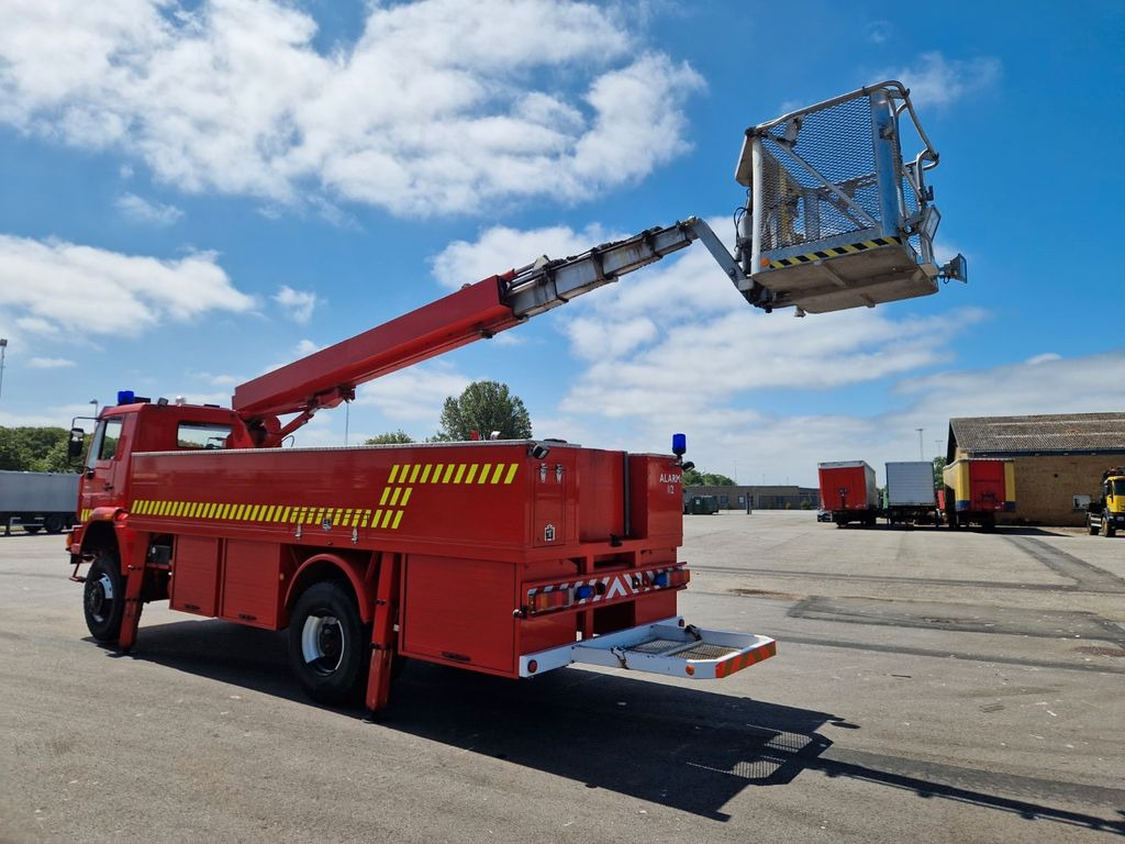 Camion avec nacelle, Camion de pompier MAN LE280B 4x4 Hebebühne 24 m / Feuerwehr / Skylift: photos 4