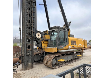 Banut 655 - Mât de battage