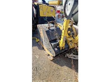 Matériel de chantier  Plaque vibrante - Bomag 50/55