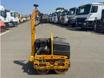 Mini compacteur Ammann ARW 65 1D42