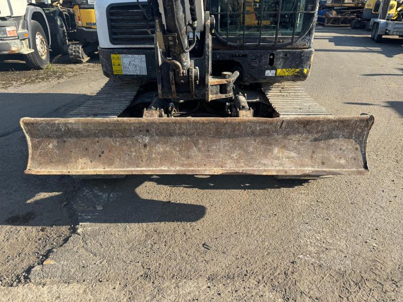 Mini pelle Bobcat E80