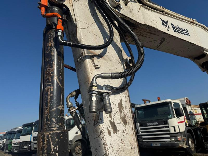 Mini pelle Bobcat E80