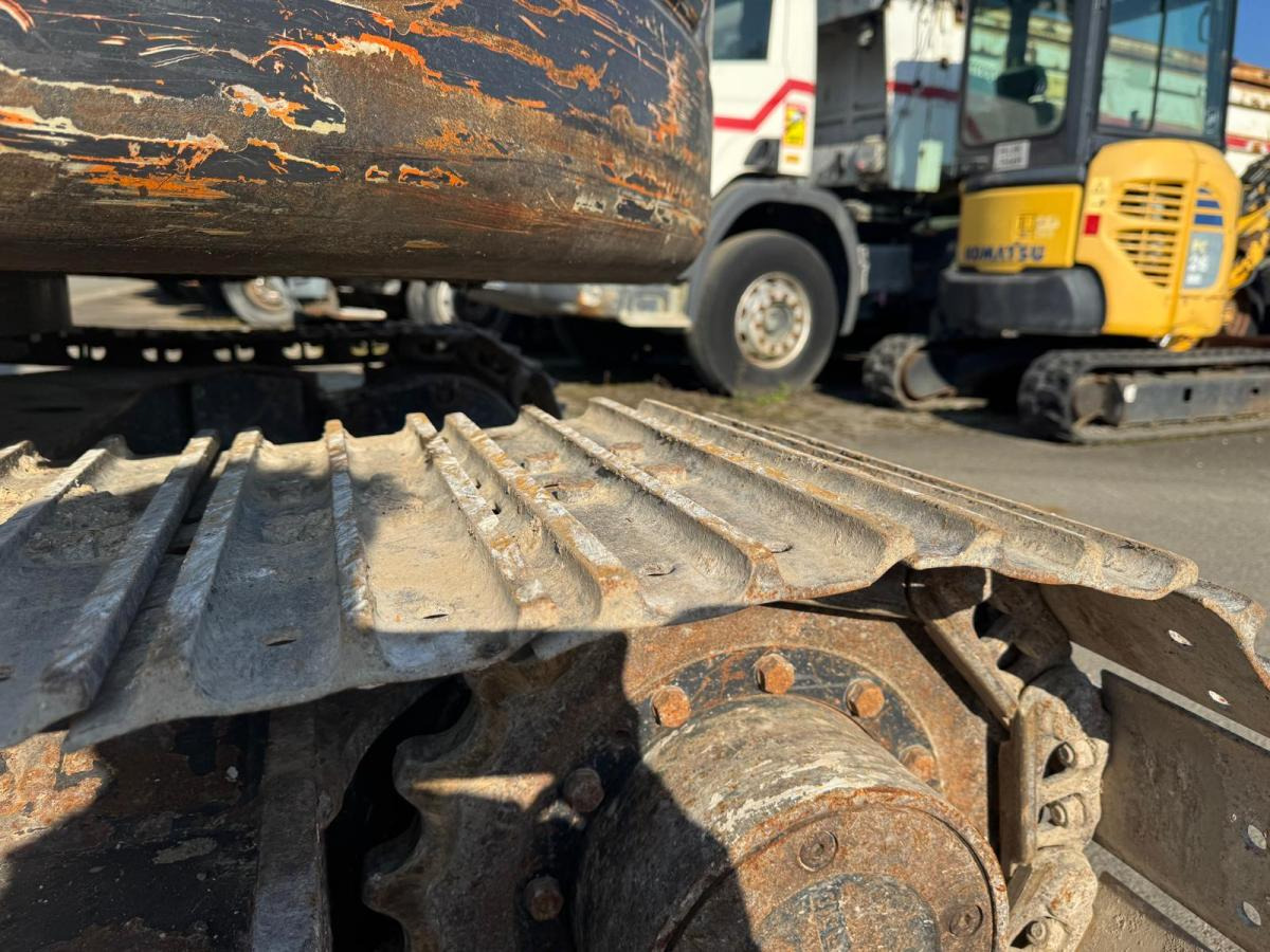 Mini pelle Bobcat E80