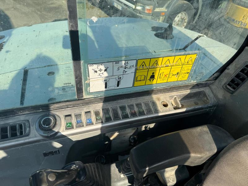 Mini pelle Bobcat E80