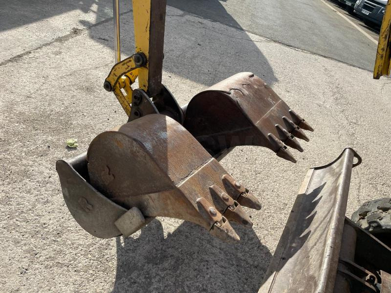 Mini pelle Komatsu PC20R-8