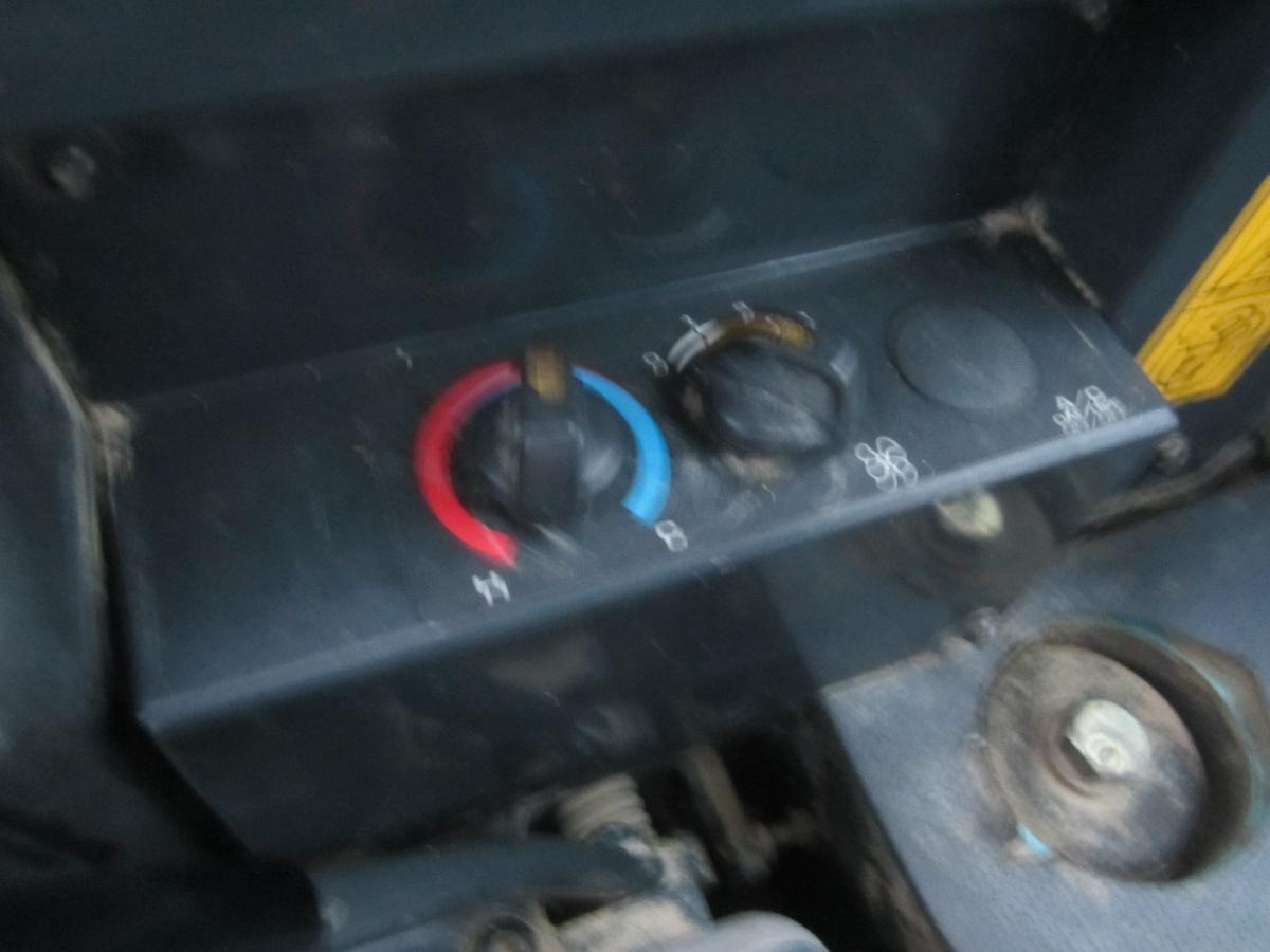 Mini pelle Komatsu PC50MR-2