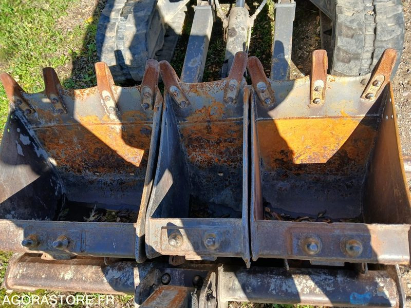 Mini pelle MINI PELLE VOLVO EC 27C