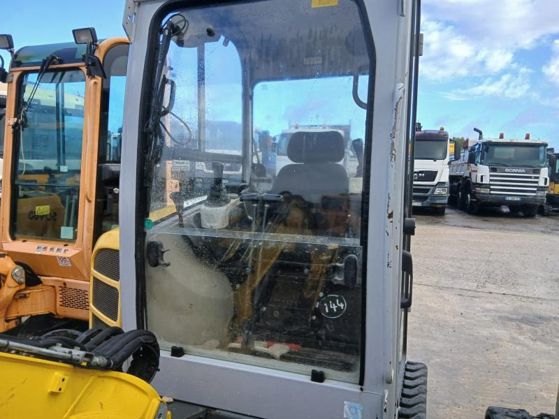 Mini pelle Wacker EZ28