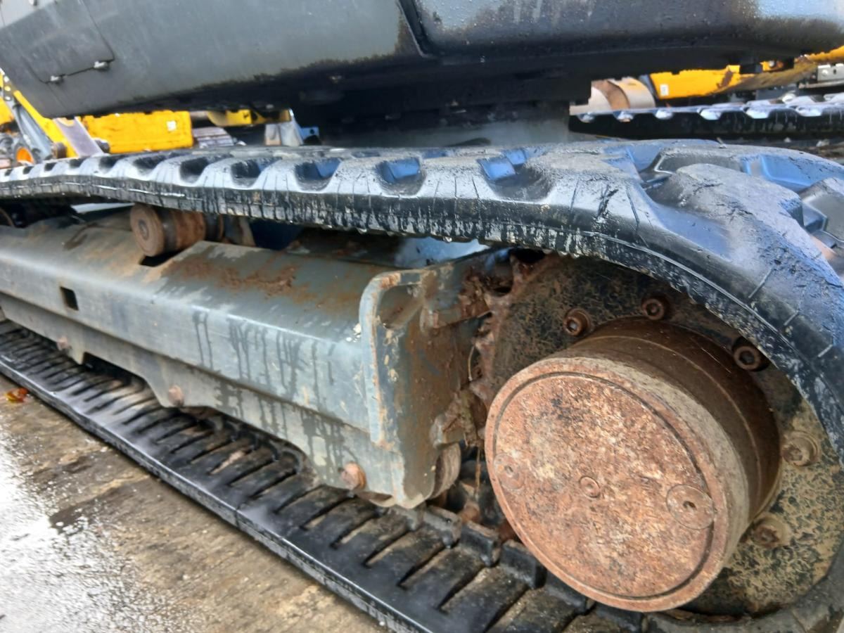 Mini pelle Wacker EZ28