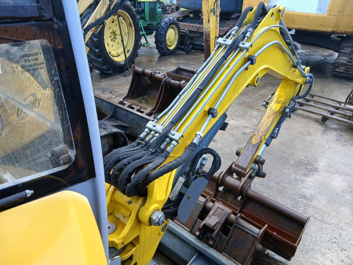 Mini pelle Wacker EZ28