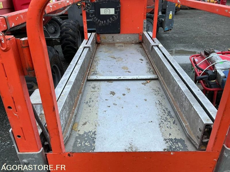 Nacelle Nacelle ciseaux électrique 8M JLG 1930ES