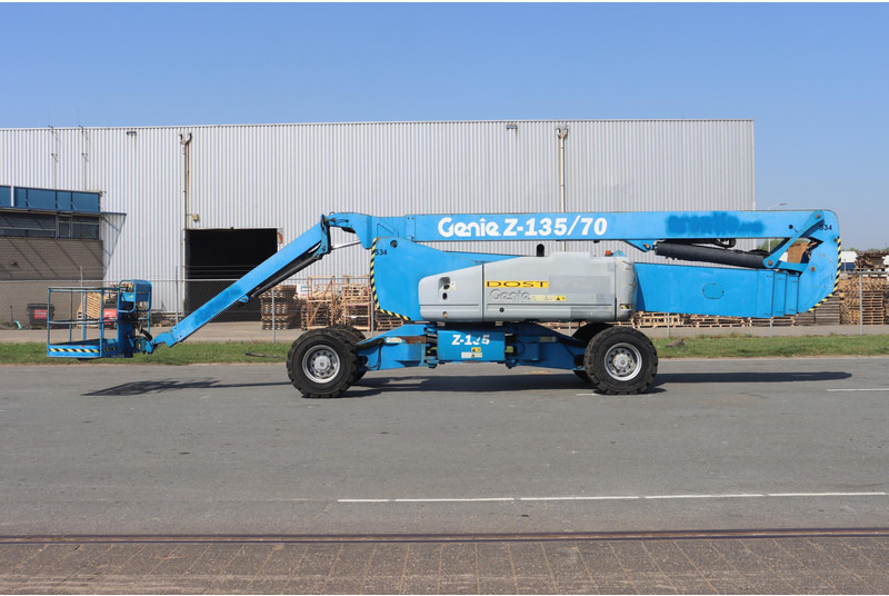 Nacelle articulée Genie Z135