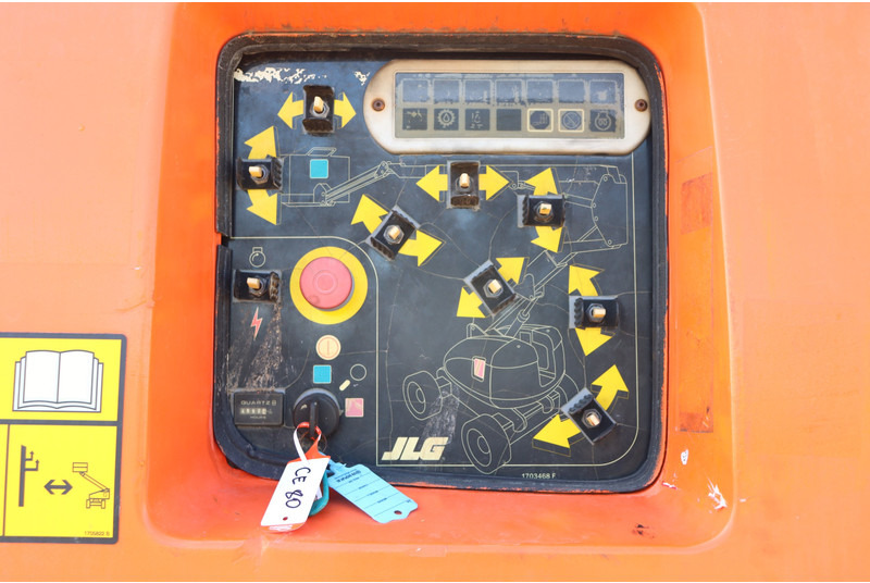 Nacelle articulée JLG 800AJ