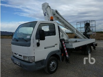 Nissan CABSTAR 120 4X2 W/Oil & Steel Scorpion 1490 - Nacelle articulée