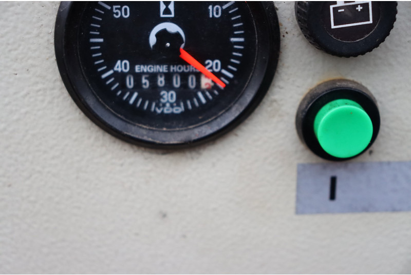 Nacelle ciseaux Holland lift 195DL25/S