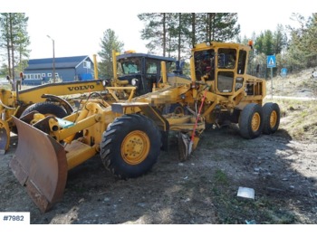 Niveleuse Aveling-Barford ASG 113