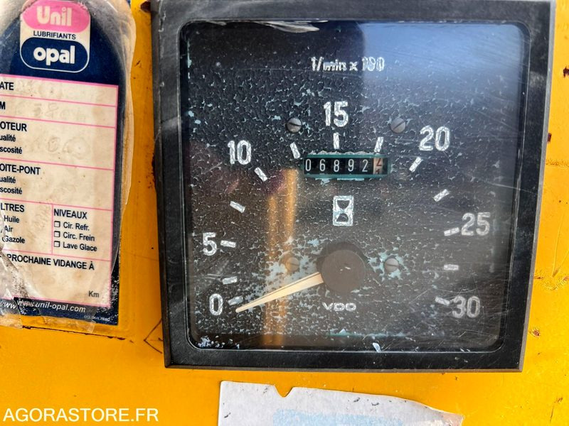 Niveleuse NIVELEUSE MBU G50A 7T - 1990 / 6892 HEURES