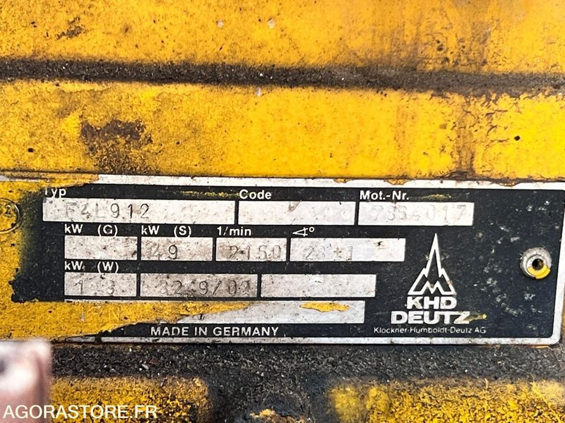 Niveleuse NIVELEUSE MBU G50A 7T - 1990 / 6892 HEURES