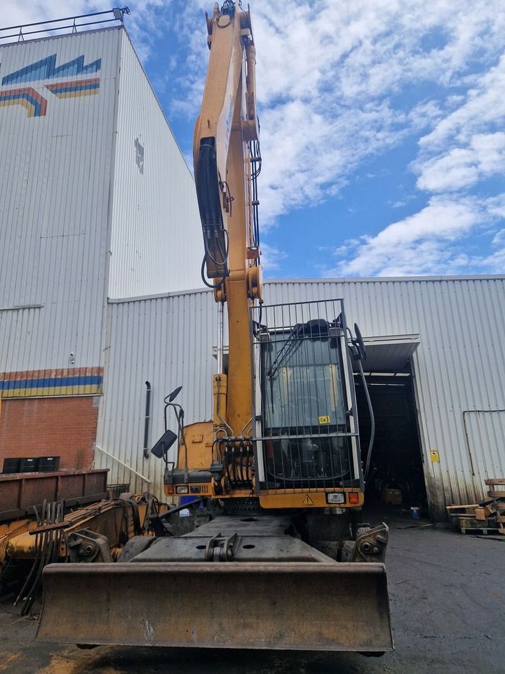 Pelle de manutention LIEBHERR A924C (2012)