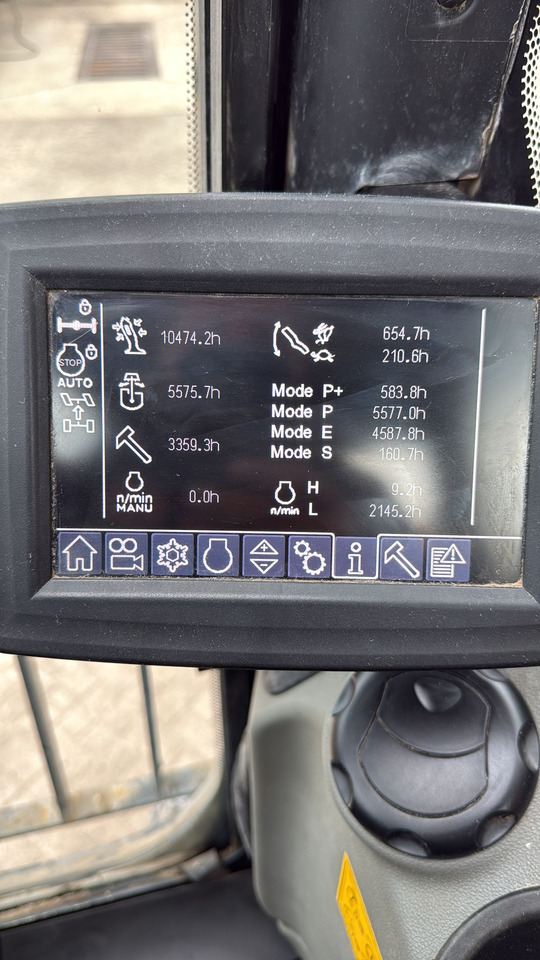 Pelle de manutention LIEBHERR LH22M