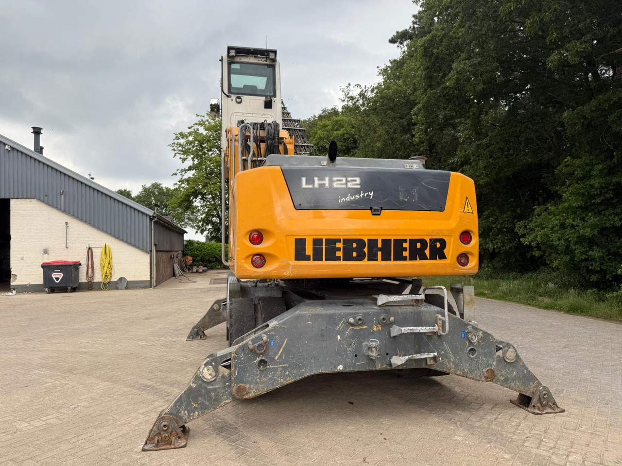Pelle de manutention LIEBHERR LH22M
