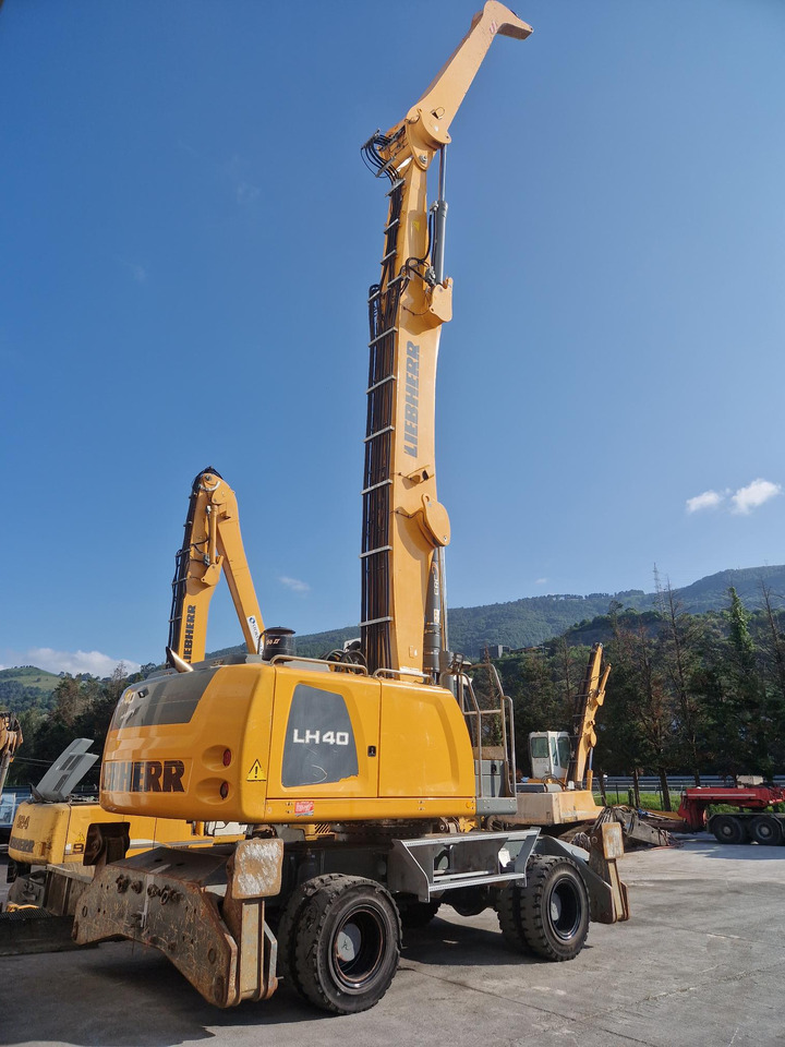 Pelle de manutention LIEBHERR LH40M