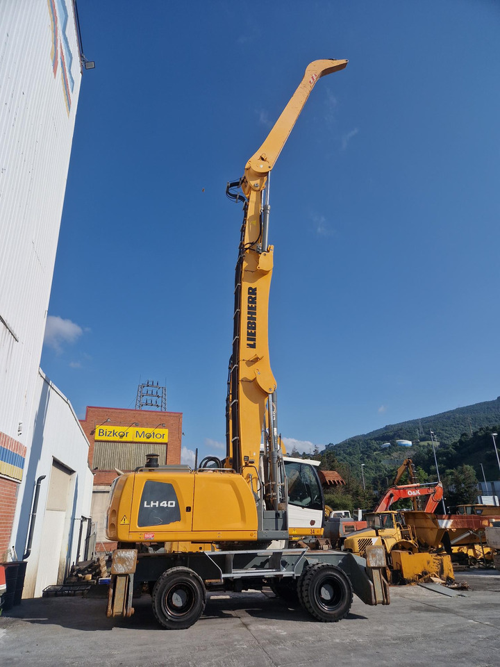 Pelle de manutention LIEBHERR LH40M