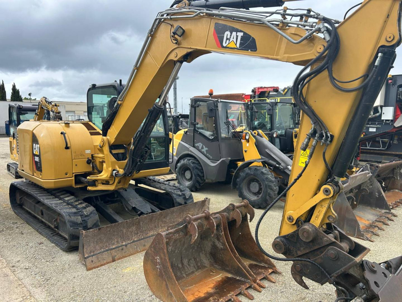 Pelle sur chenille CAT 308E2 CR