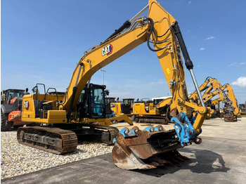 Pelle sur chenille CAT 320 GC