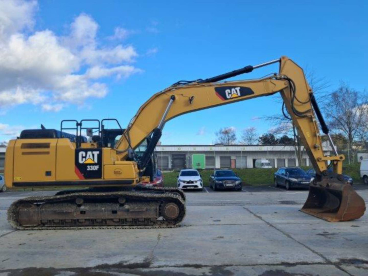 Pelle sur chenille CAT 330F