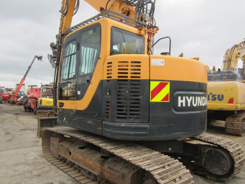 Pelle sur chenille HYUNDAI 145 LCR 9A