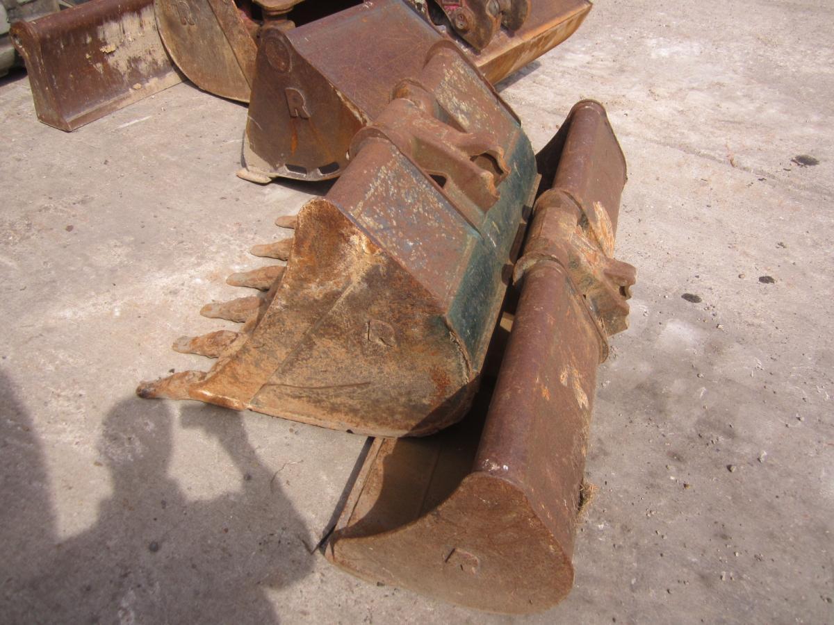 Pelle sur chenille Hyundai R60CR 9A