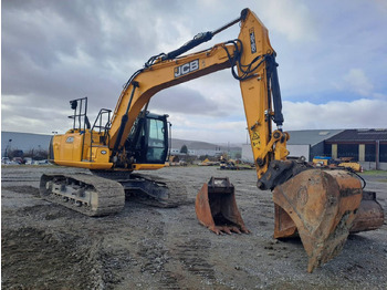 Pelle sur chenille JCB JS180LC