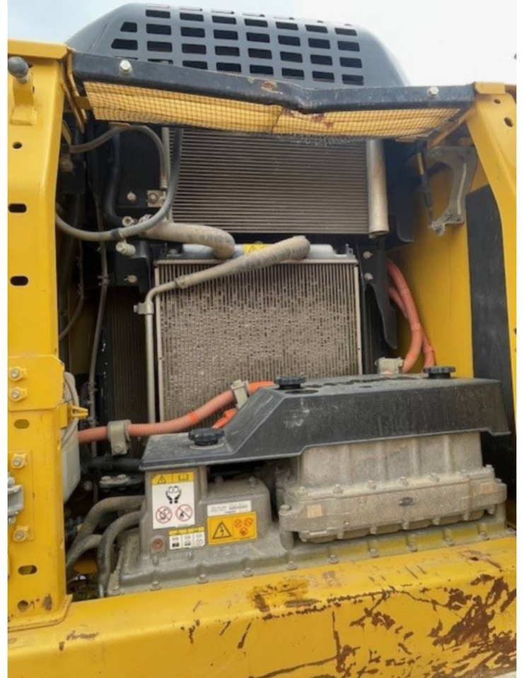 Pelle sur chenille KOMATSU HB215