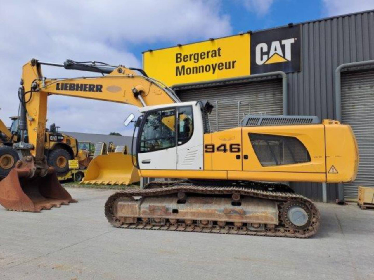 Pelle sur chenille LIEBHERR R946