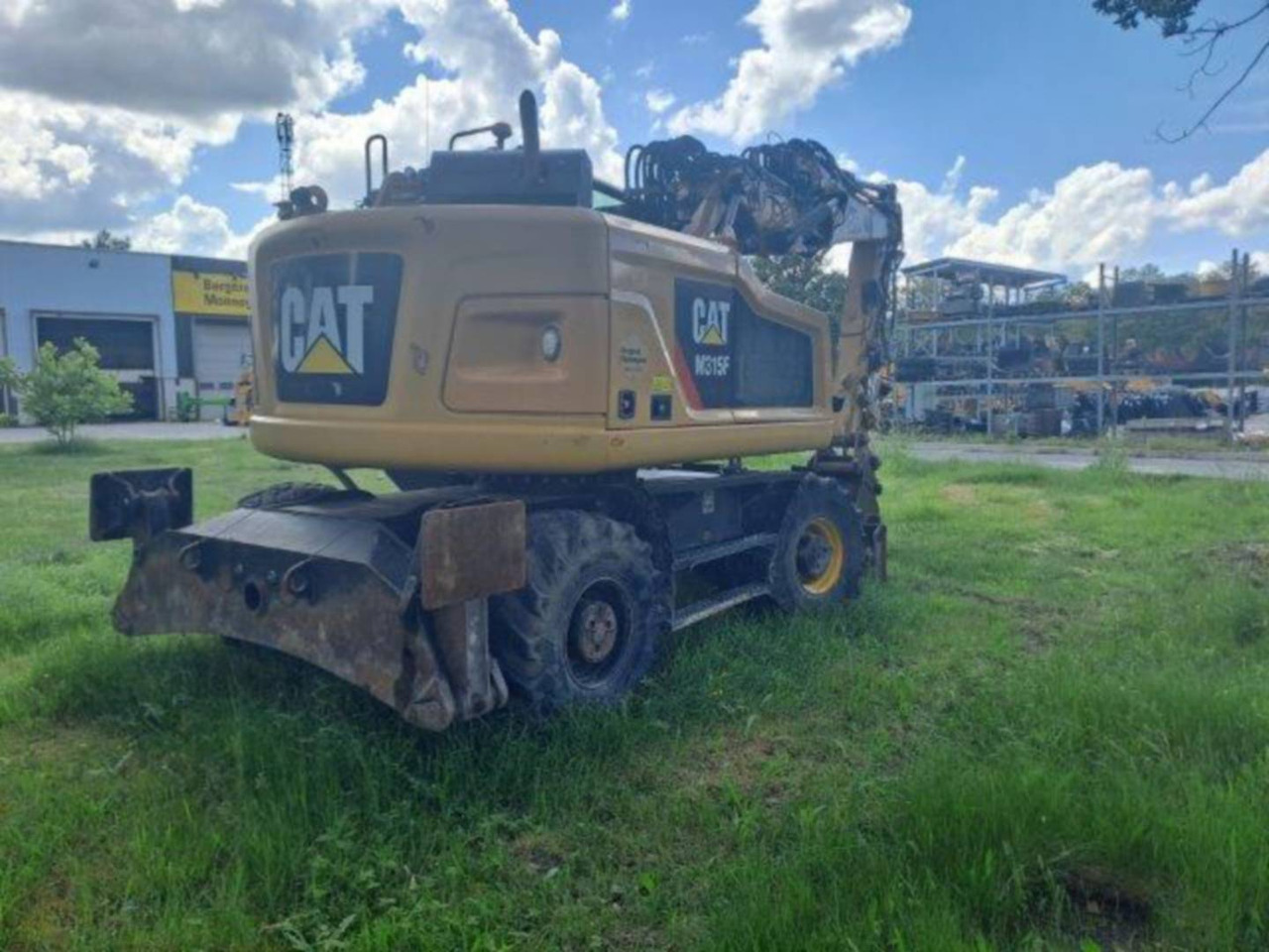 Pelle sur pneus CAT M315F IVC