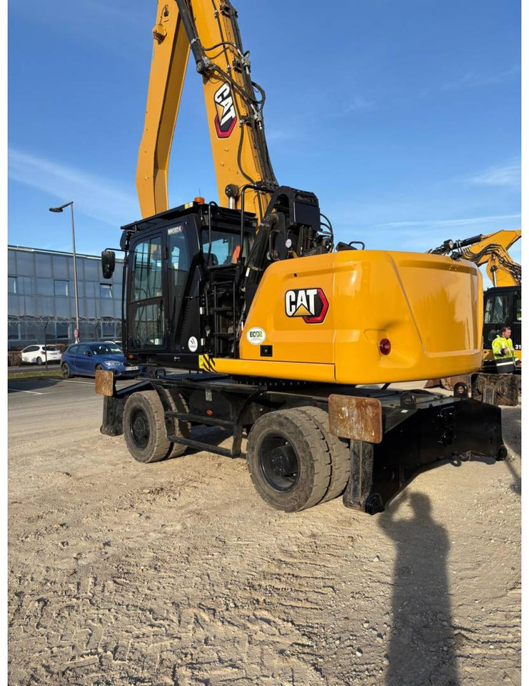 Pelle sur pneus CAT MH3024