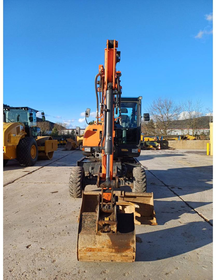 Pelle sur pneus DOOSAN INFRACORE AMERICA CORP. DX57W-7