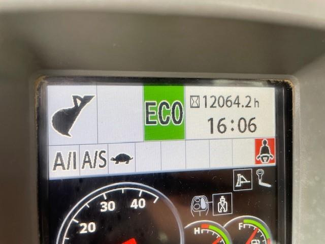 Pelle sur pneus Hitachi ZX140W-5B