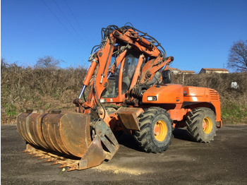 Pelle sur pneus Mecalac 12MXT
